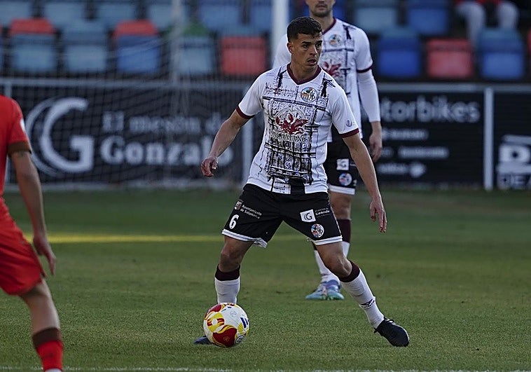 Lara, durante el encuentro frente al Burgos Promesas.