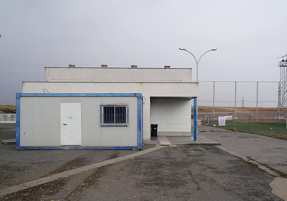 Exterior de El Tori, campo donde se desarrolló el encuentro.