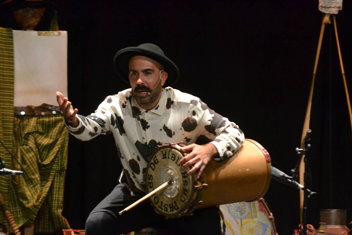 Mayalde inunda el Teatro Nuevo de tradición y libertad