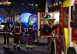 Imagen de los Bomberos en la calle Palominos.