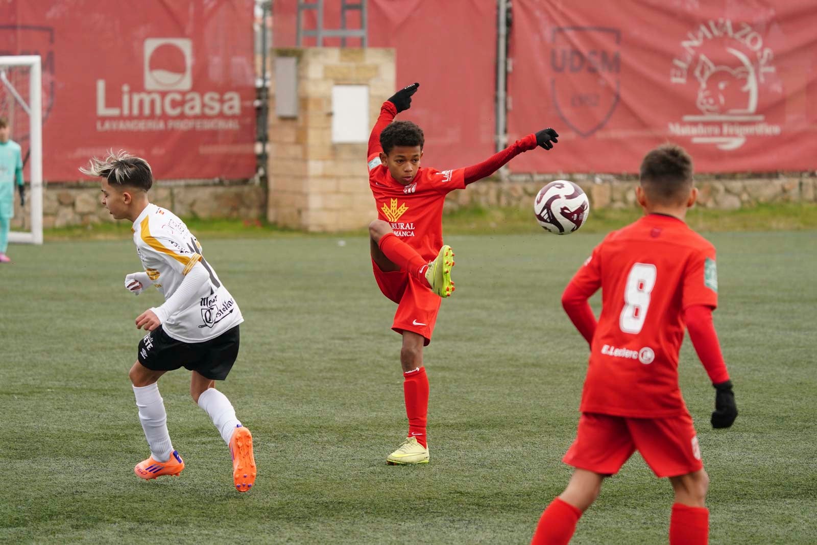 Las mejores imágenes de la jornada 9 en el fútbol base
