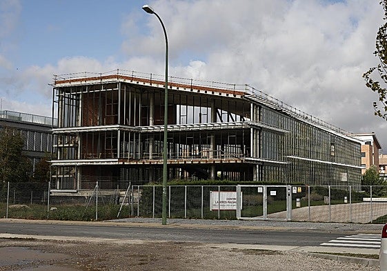 Situación del edificio M4, junto al Centro de Láseres Pulsados.