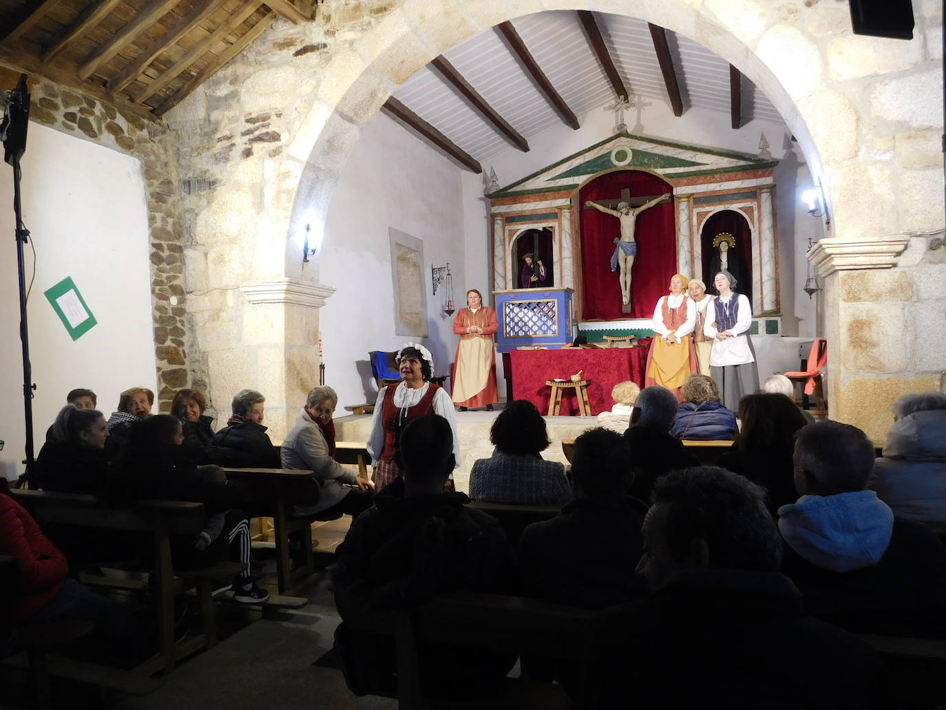 La Ermita del Cristo acogió en Robleda “Buscando a Nebrija”