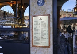 Carta de menú de un establecimiento de la Plaza Mayor que se replicará en todo el centro.