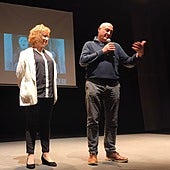 La narradora Verónica Pensosi y José Luis Sánchez en el CDS.