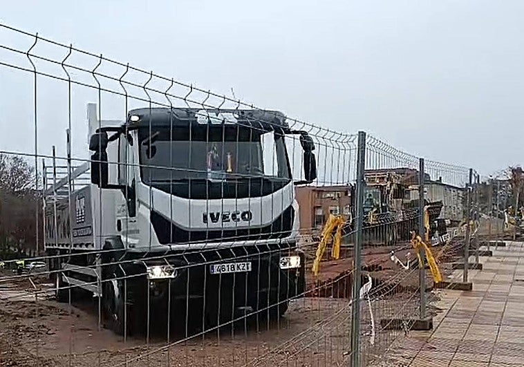 Imagen de las obras que se están acometiendo en la Avenida de Salamanca.