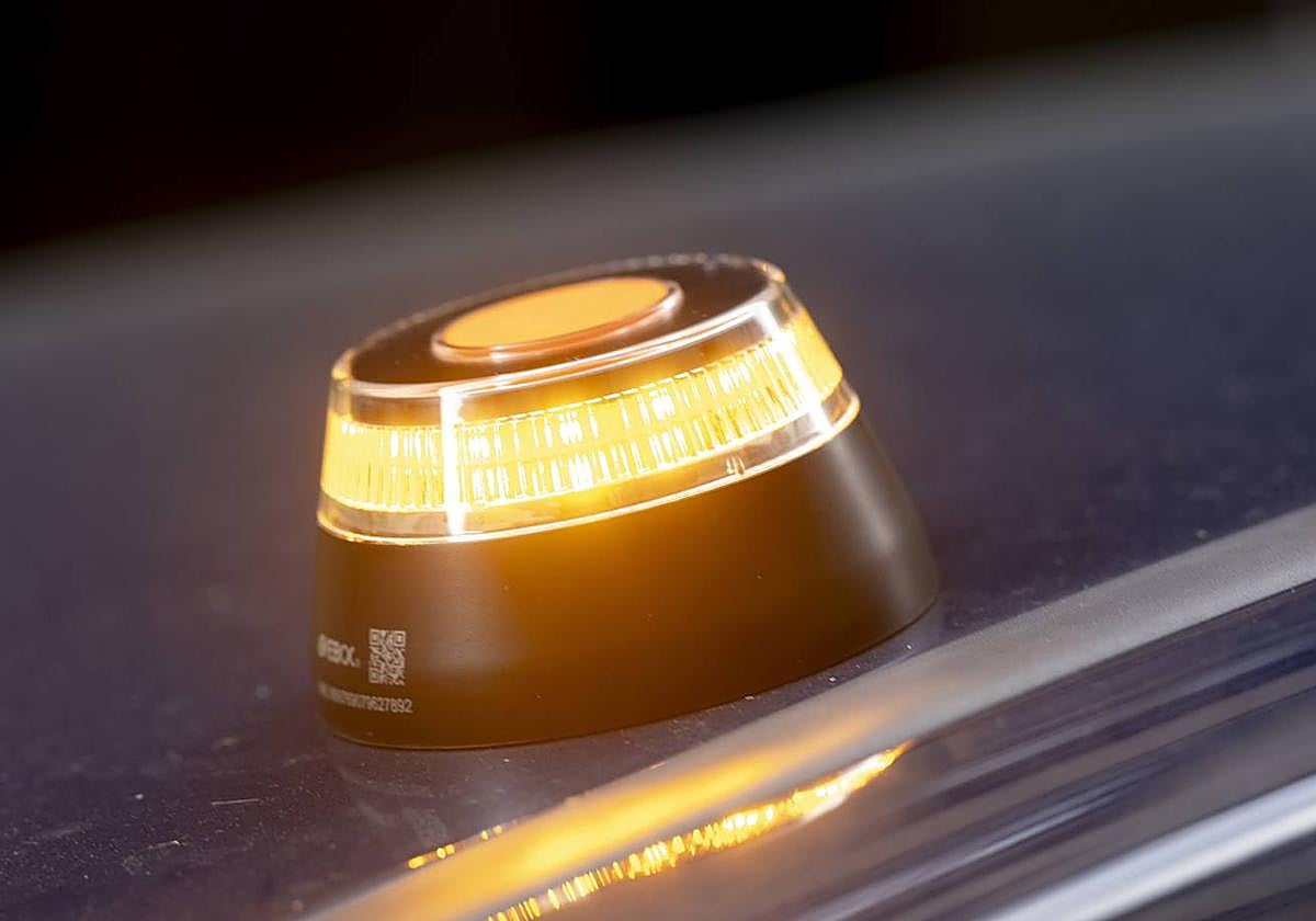 Baliza V16 de emergencia para vehículos.