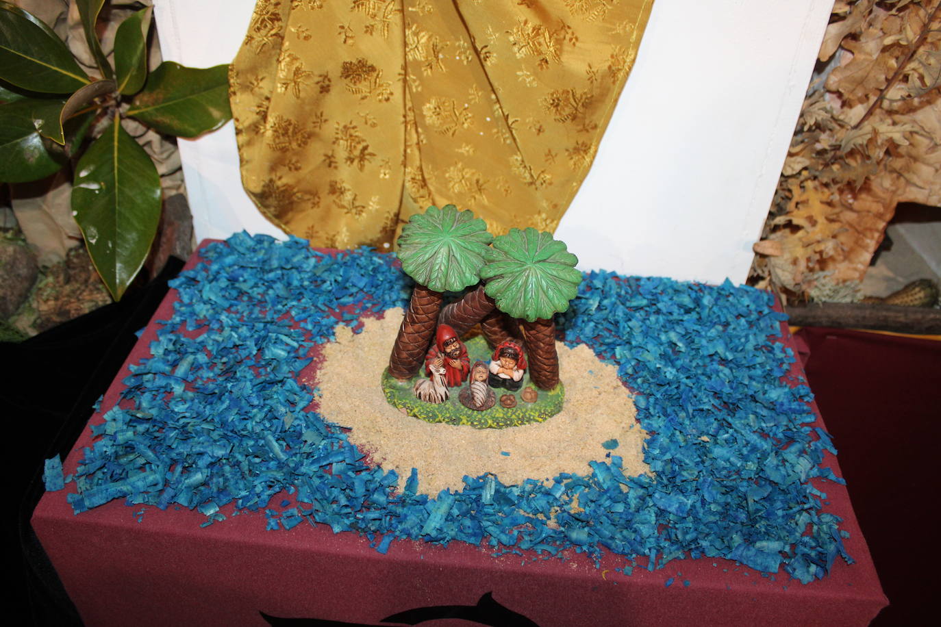 Béjar abre su muestra solidaria de belenes