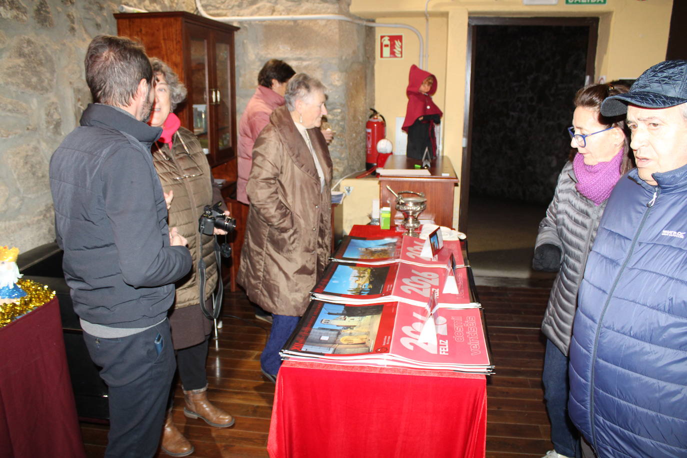 Béjar abre su muestra solidaria de belenes