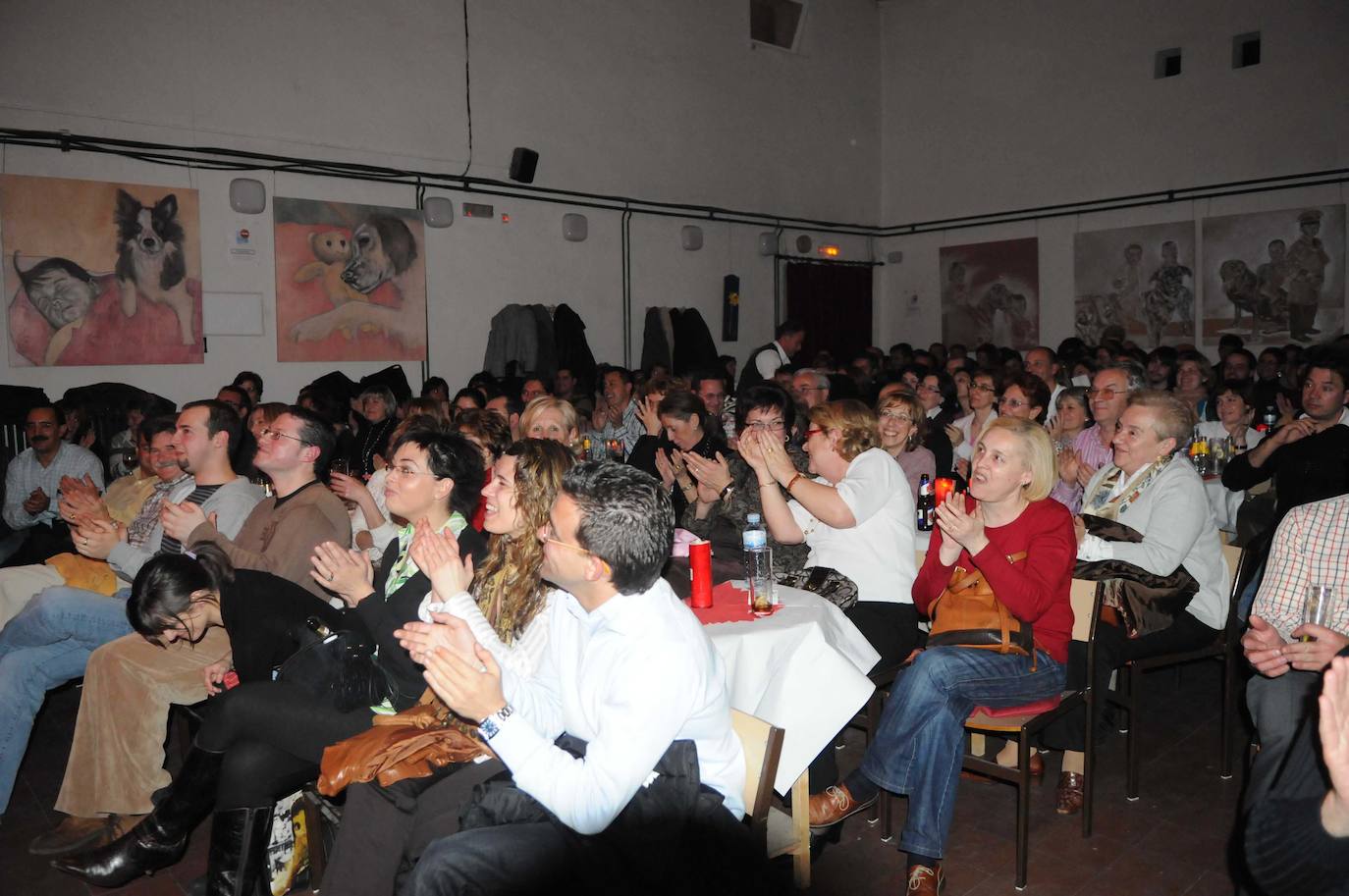 Imagen principal - El Gran Café Teatro: cuatro décadas de llenos y risas