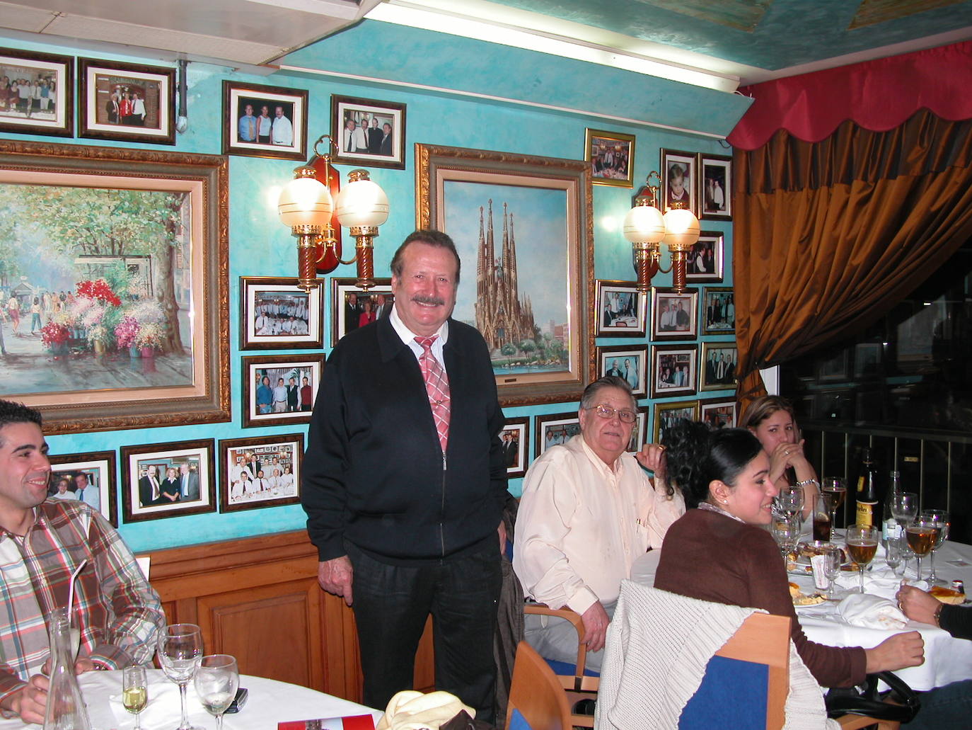 2016 - Silvestre Sánchez Sierra en su restaurante 
