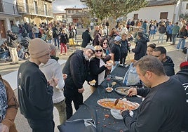 Más de 650 comensales disfrutaron de la matanza de Puente del Congosto