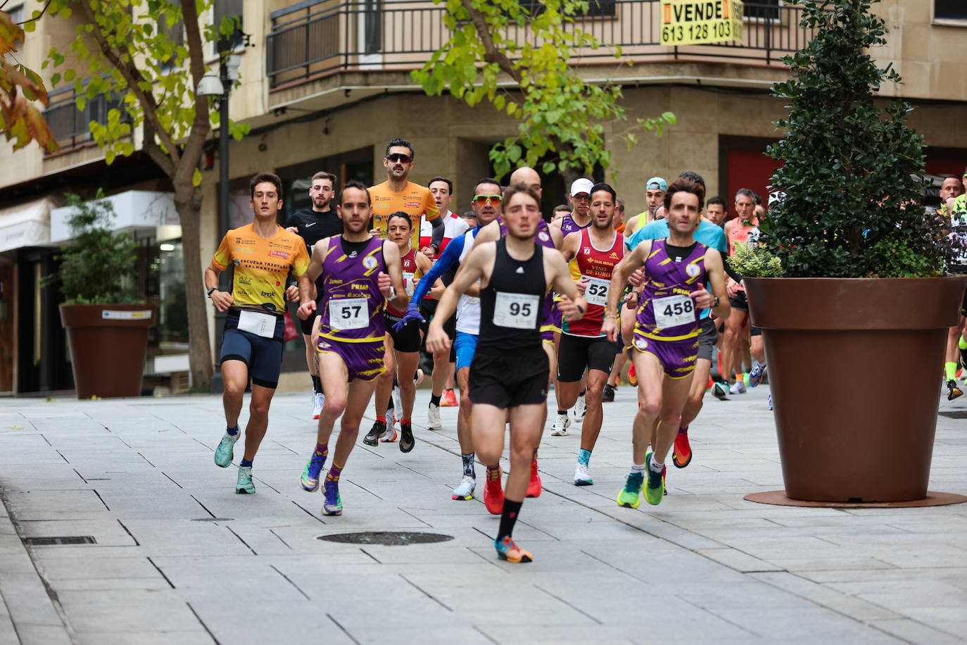 Salamanca corre con sus médicos y Javier Alves y Verónica Sánchez son los más rápidos