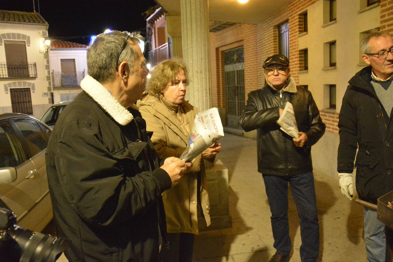 Macotera entra en calor compartiendo castañas asadas