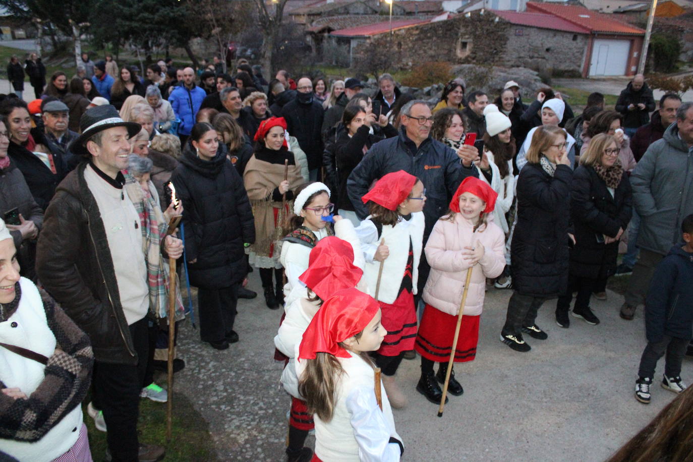Gallegos de Solmirón celebra un original belén viviente
