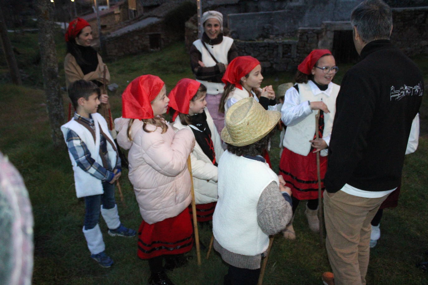 Gallegos de Solmirón celebra un original belén viviente