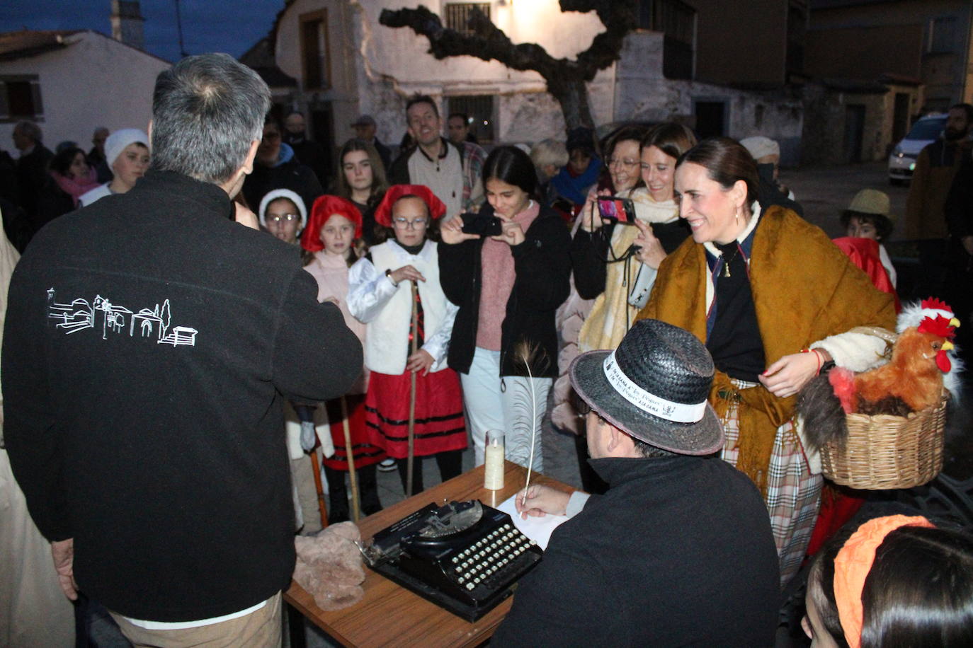 Gallegos de Solmirón celebra un original belén viviente