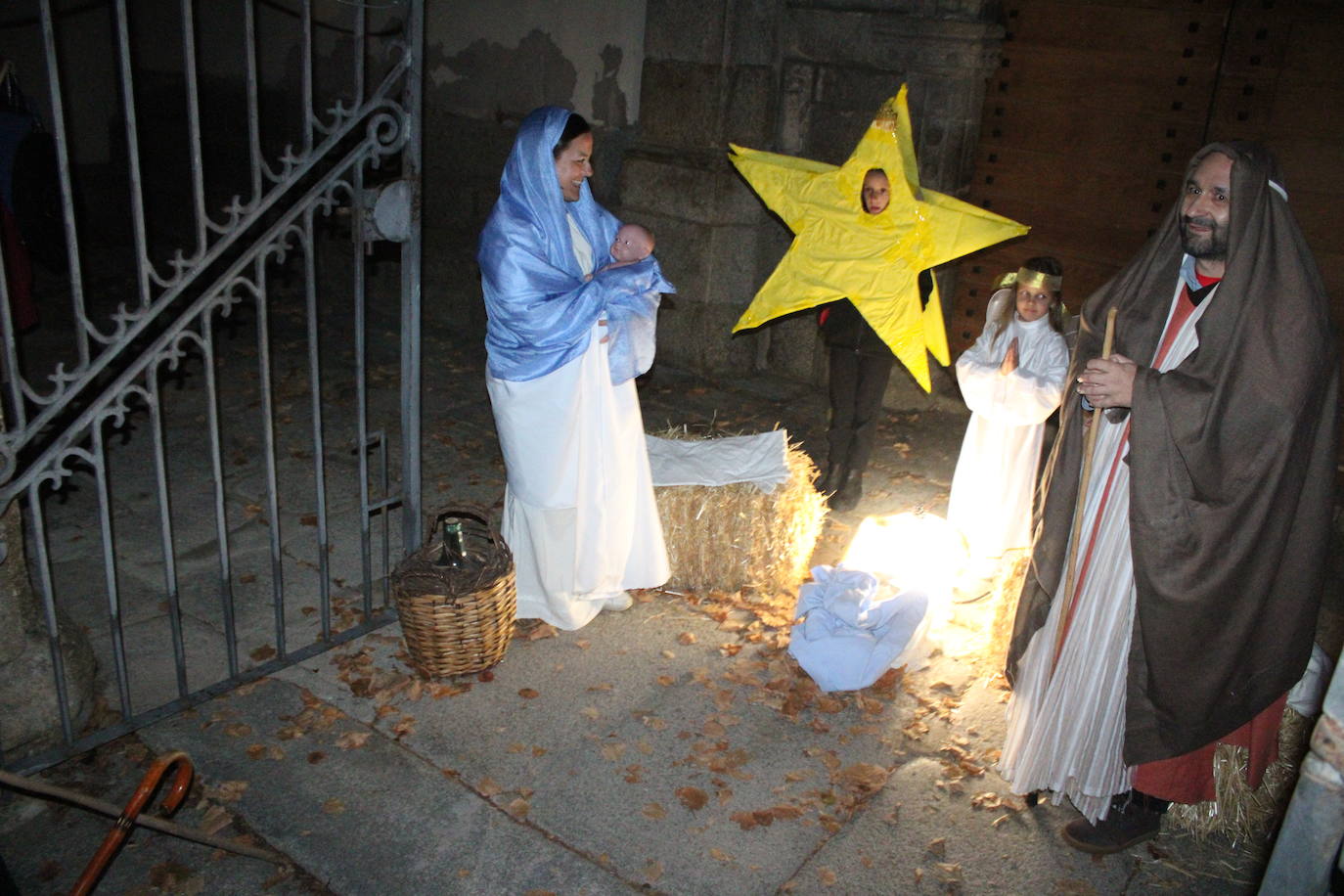 Gallegos de Solmirón celebra un original belén viviente