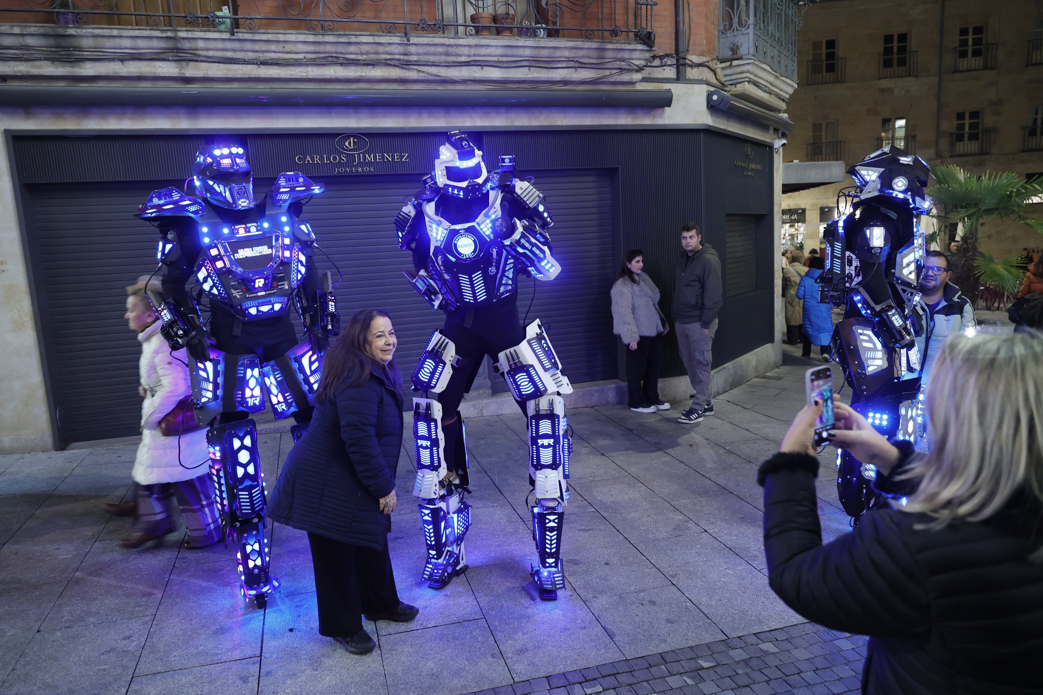 Salamanca, a rebosar: colas en el Huerto y los Anaya, y la Plaza y la Rúa, a reventar