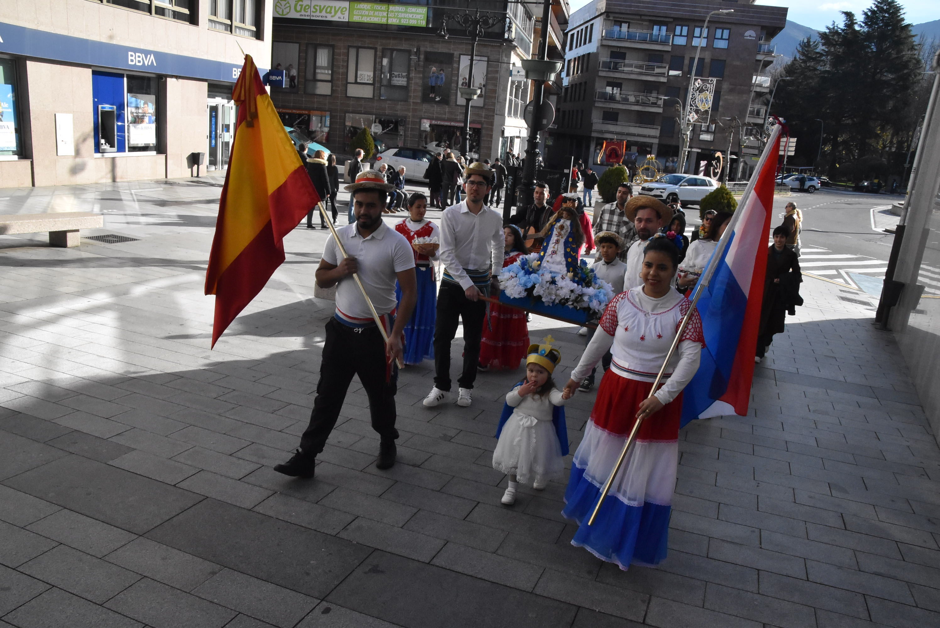 Procesión con la Virgen de Caacupé en Béjar