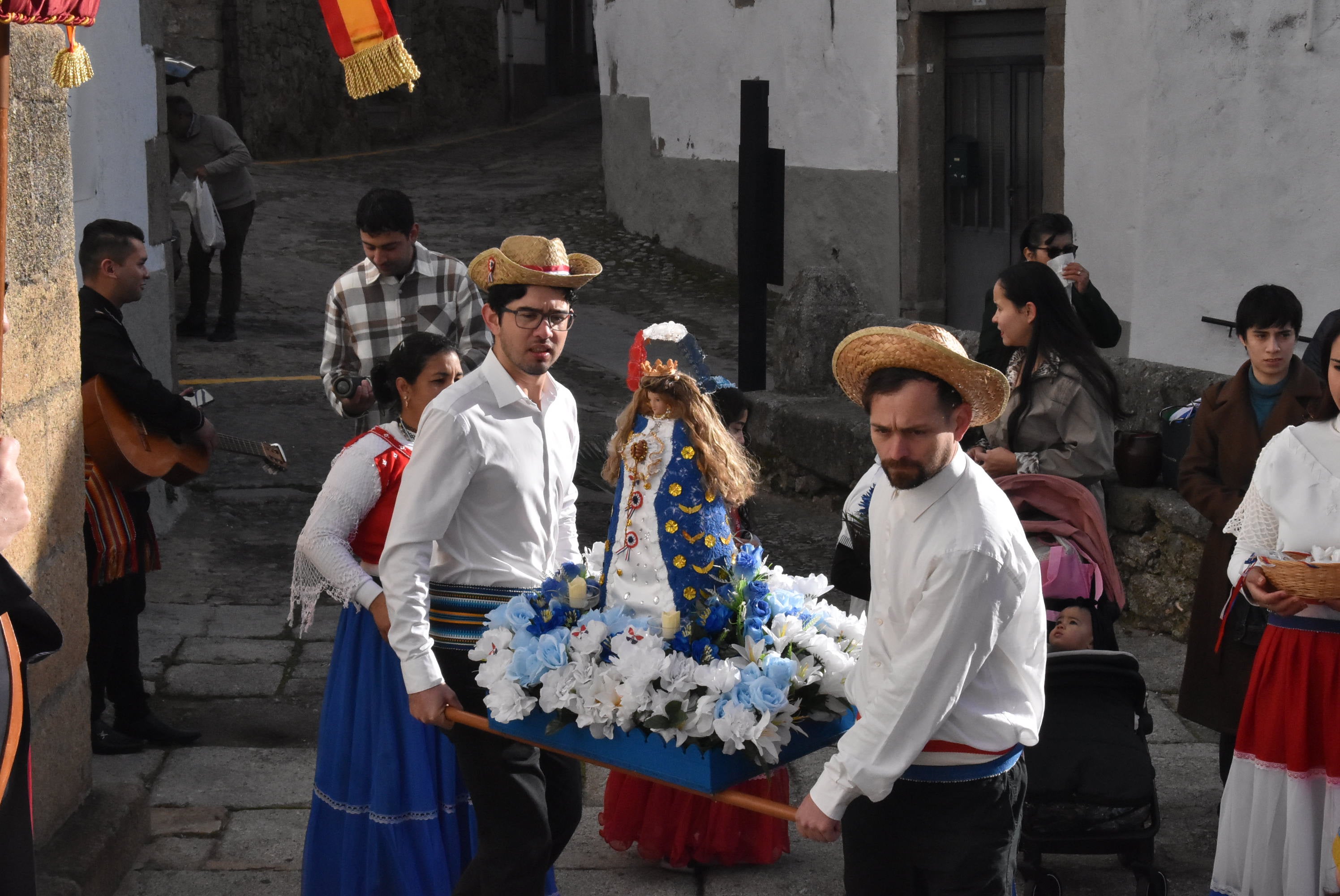 Procesión con la Virgen de Caacupé en Béjar