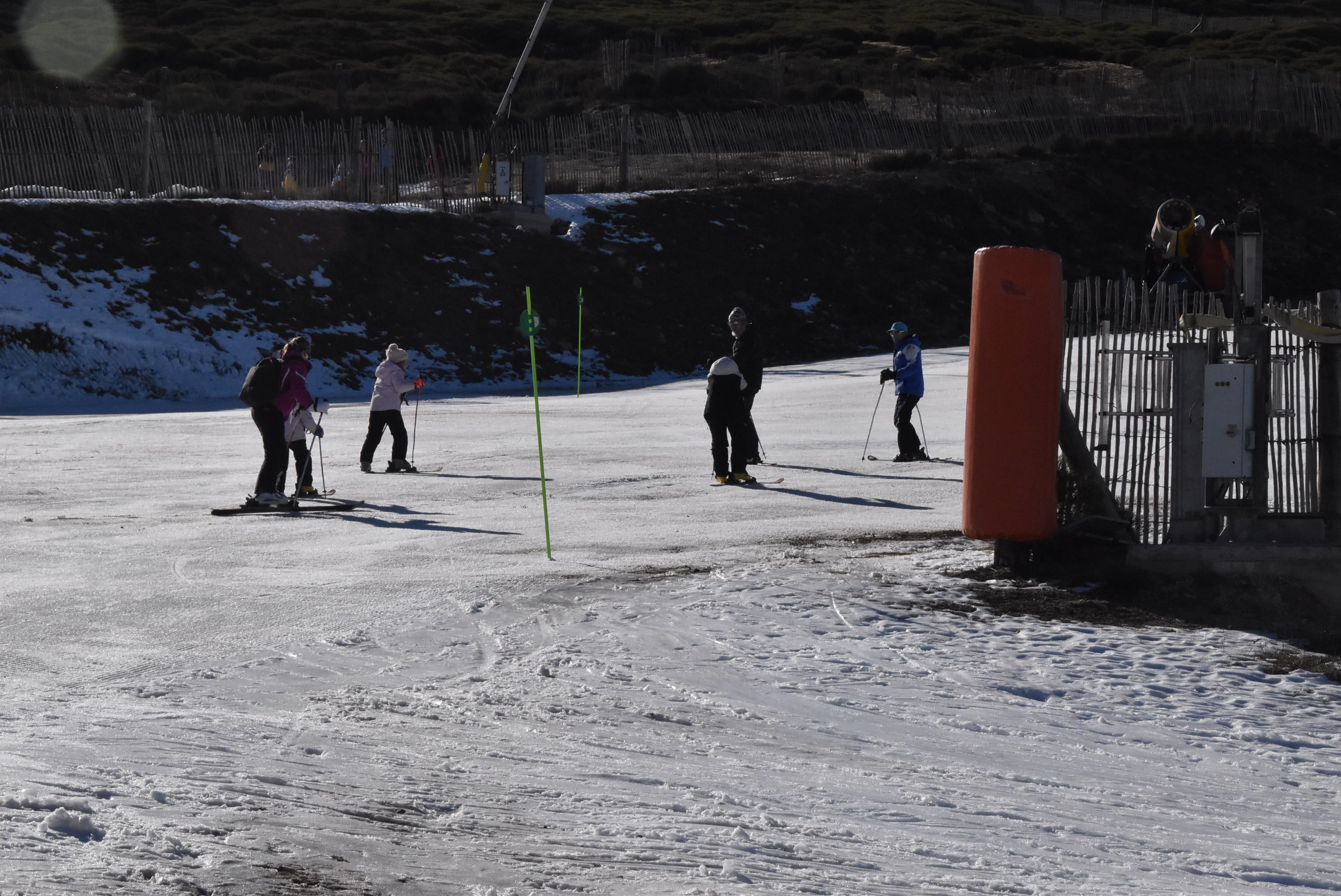 Flojo inicio de temporada en La Covatilla que cerrará las pistas hasta el viernes