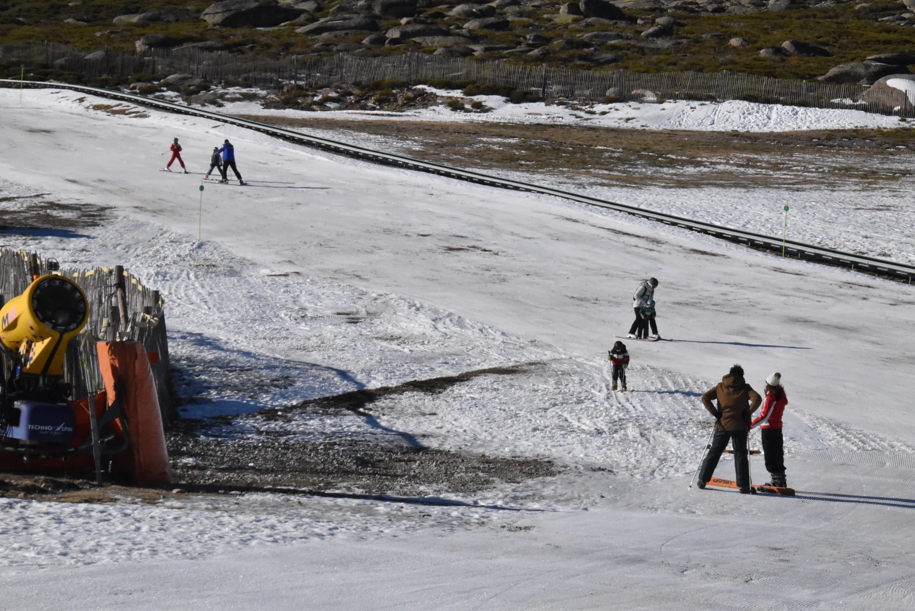 Flojo inicio de temporada en La Covatilla que cerrará las pistas hasta el viernes