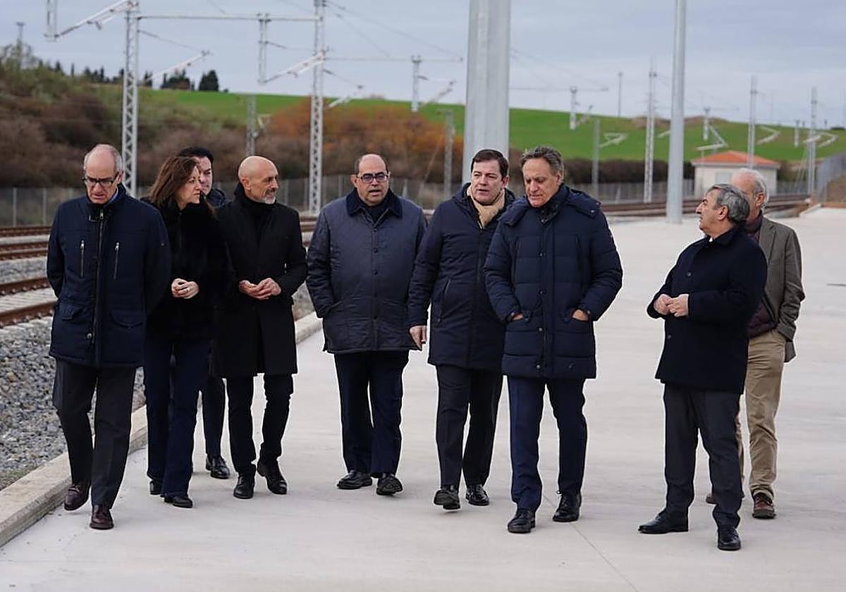 Las autoridades, en el acto celebrado este martes.