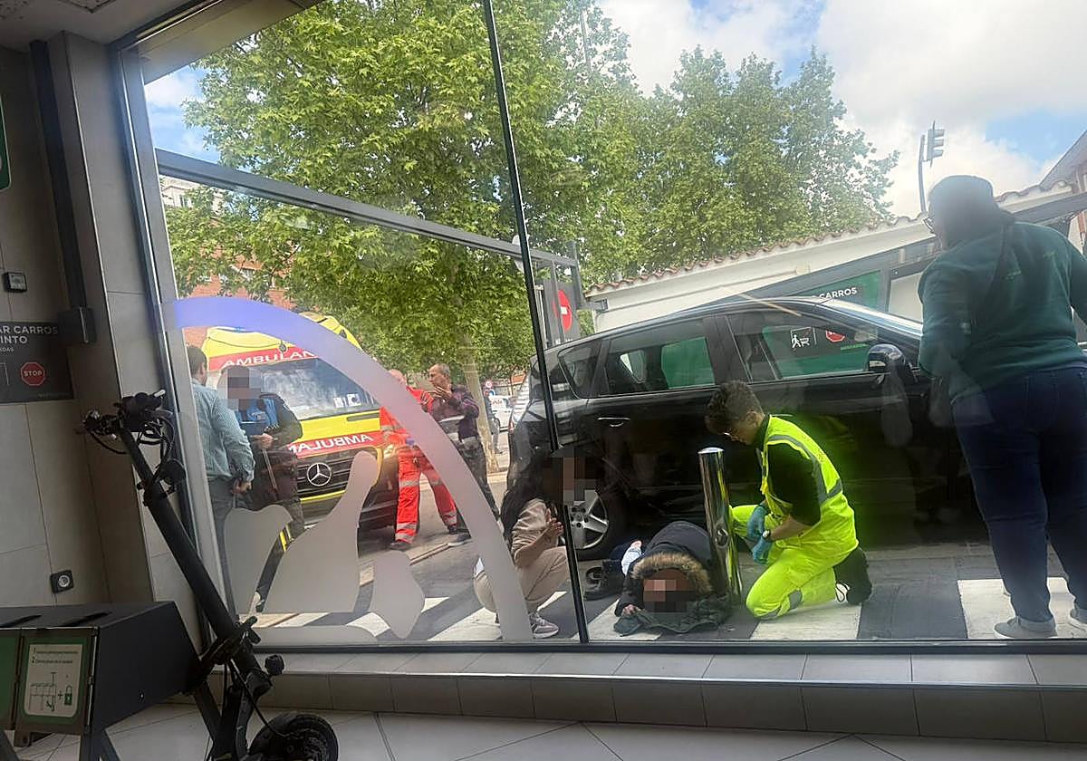 Un hombre herido tras ser atropellado en el aparcamiento de un ...