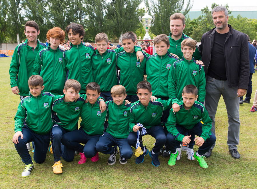 El Valencia gana el Torneo Nacional Alevín de Valvanera