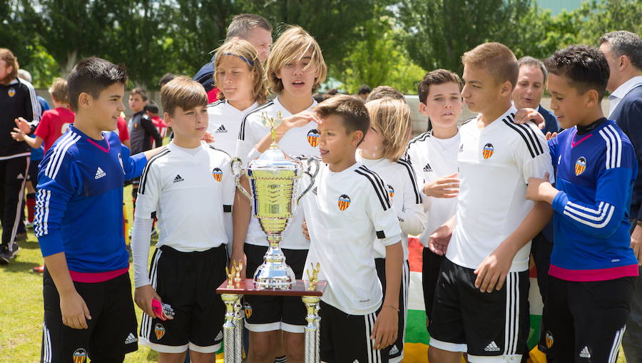 El Valencia gana el Torneo Nacional Alevín de Valvanera