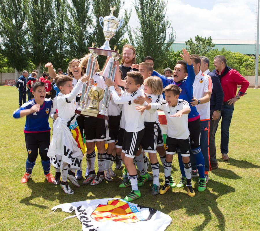 El Valencia gana el Torneo Nacional Alevín de Valvanera