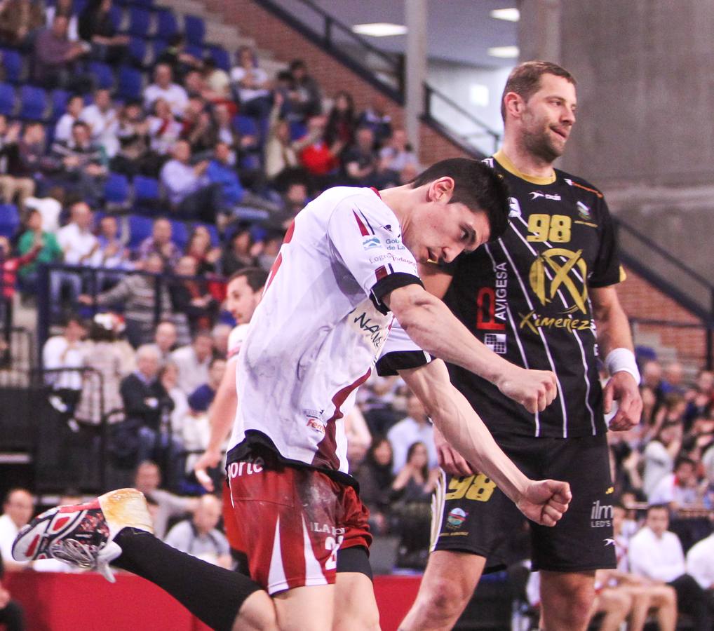 El Naturhouse se aferra al segundo puesto con un claro triunfo