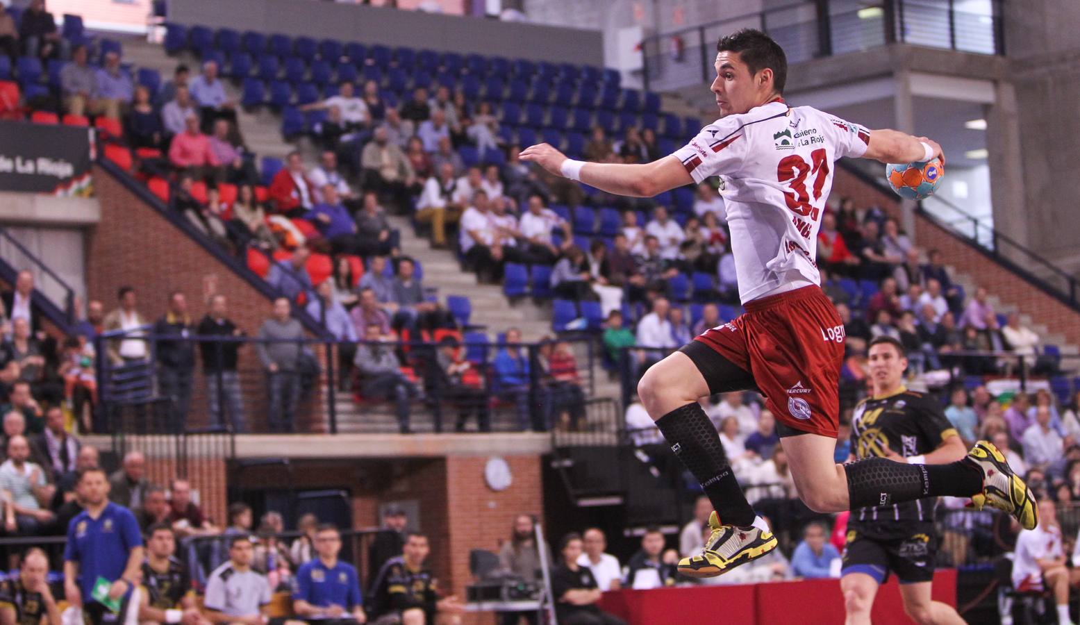 El Naturhouse se aferra al segundo puesto con un claro triunfo