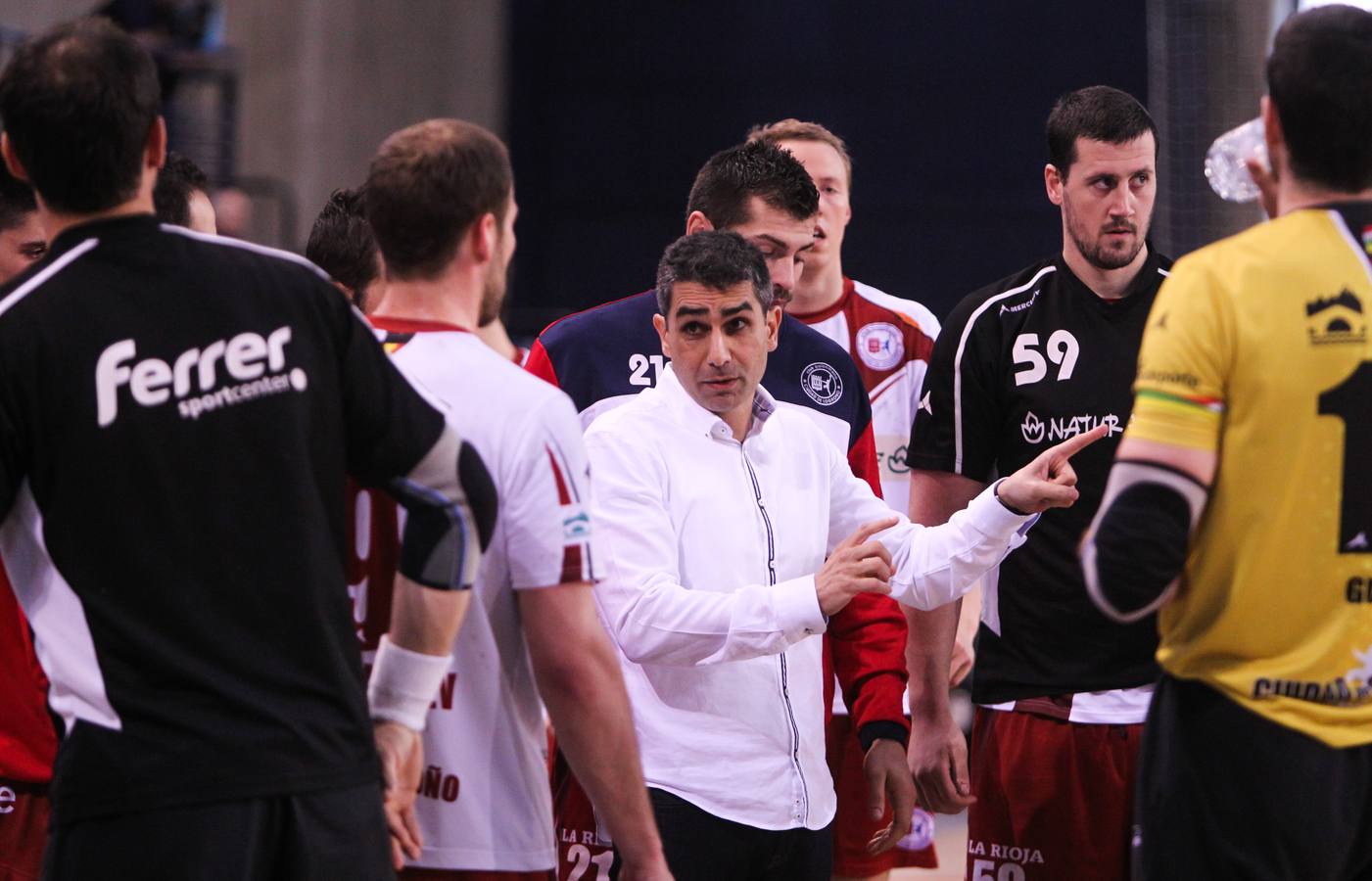 El Naturhouse se aferra al segundo puesto con un claro triunfo