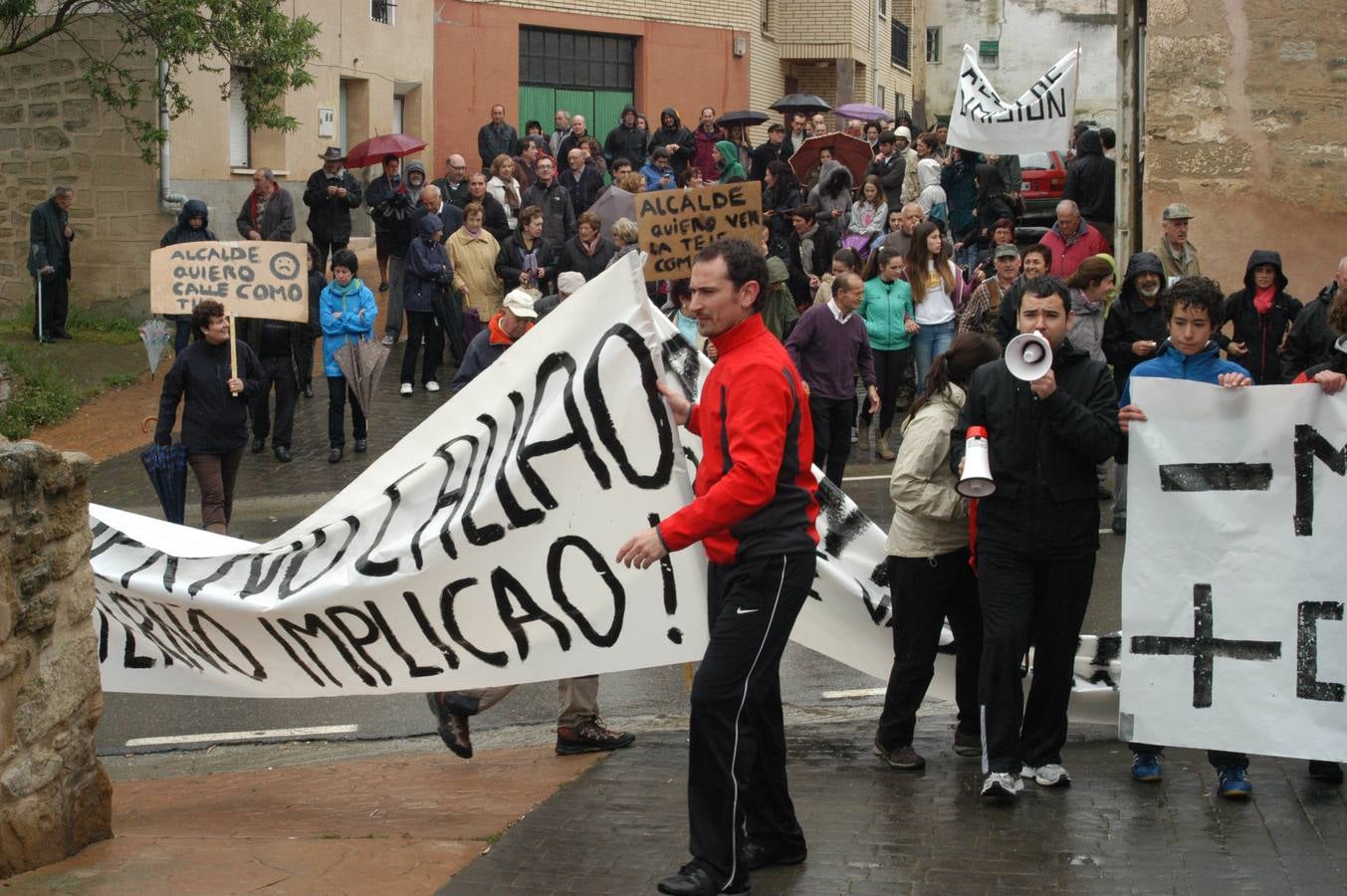 Manifestación de Ochánduri contra su alcalde