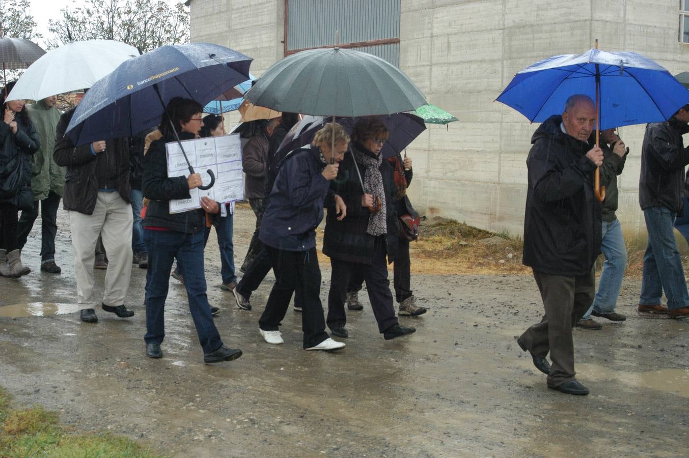 Manifestación de Ochánduri contra su alcalde