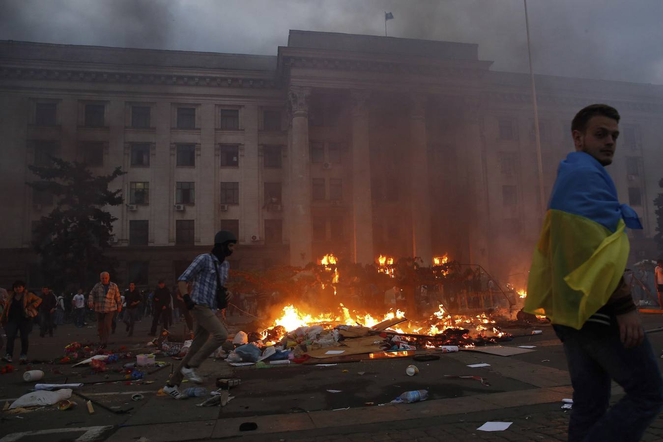 Odessa arde tras una batalla campal