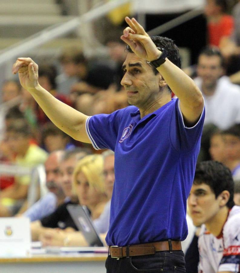 El Naturhouse celebra la victoria ante el Huesca que le da el pase a la Champions