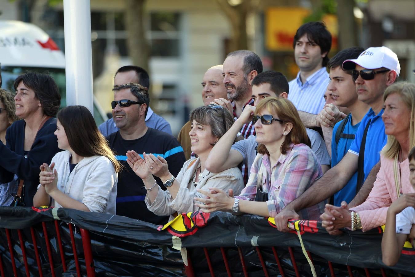 Logroño juega al baloncesto en el Ayuntamiento