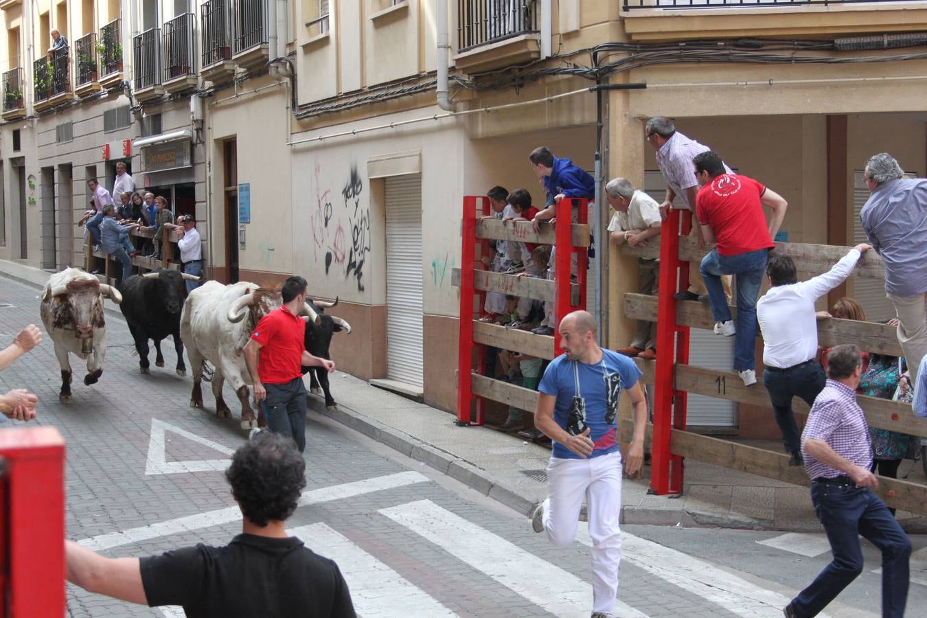 Alfaro despide las Fiestas de la Primavera