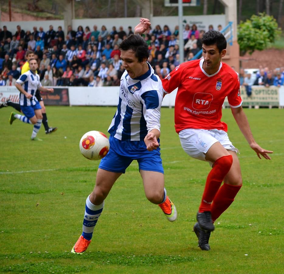 La afición y el partido en el Náxara-Puertollano