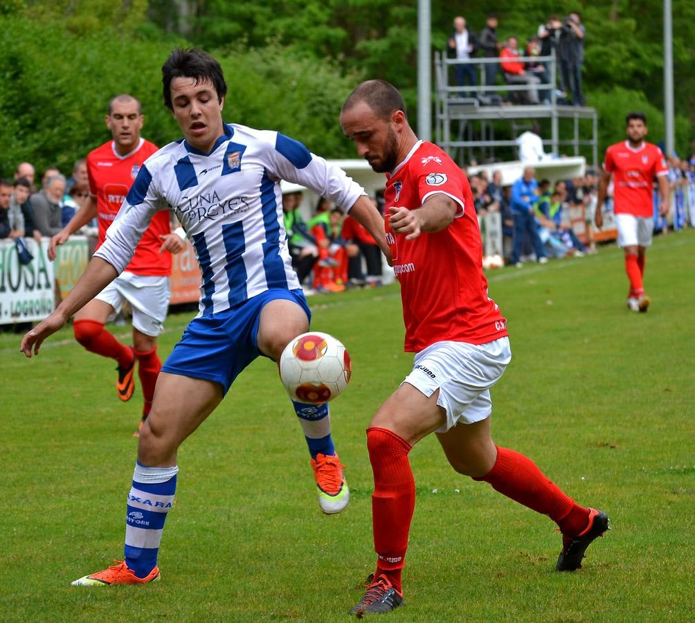 La afición y el partido en el Náxara-Puertollano