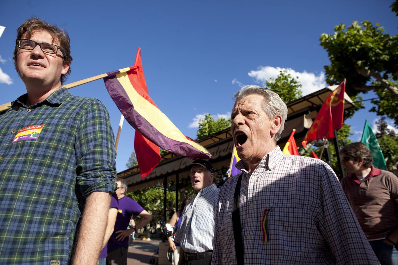 Unas 400 personas se reúnen en Logroño &#039;por la consulta ciudadana&#039; sobre la República