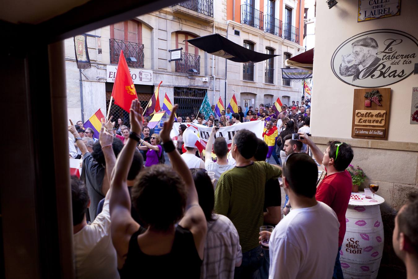 Unas 400 personas se reúnen en Logroño &#039;por la consulta ciudadana&#039; sobre la República