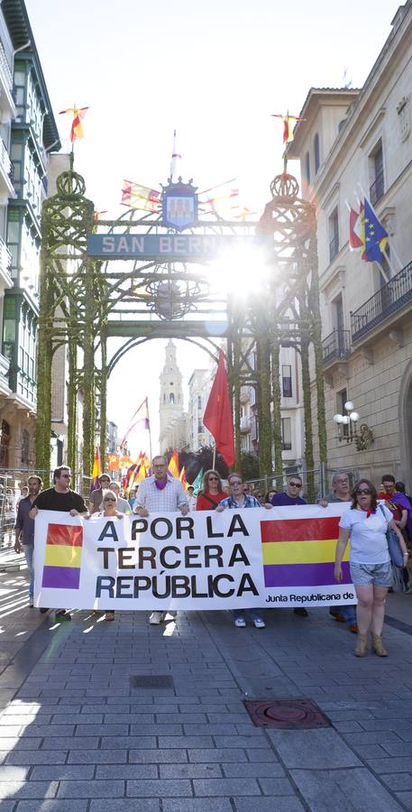 Unas 400 personas se reúnen en Logroño &#039;por la consulta ciudadana&#039; sobre la República