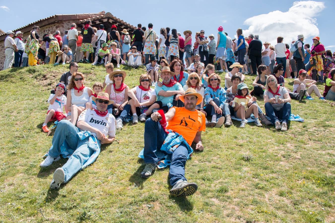 La romería a Santa Bárbara, en el día grande de las fiestas de Ezcaray