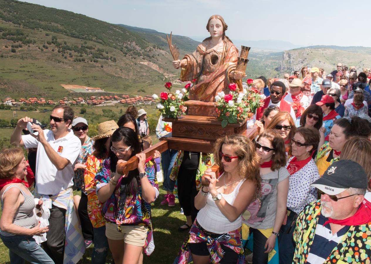 La romería a Santa Bárbara, en el día grande de las fiestas de Ezcaray