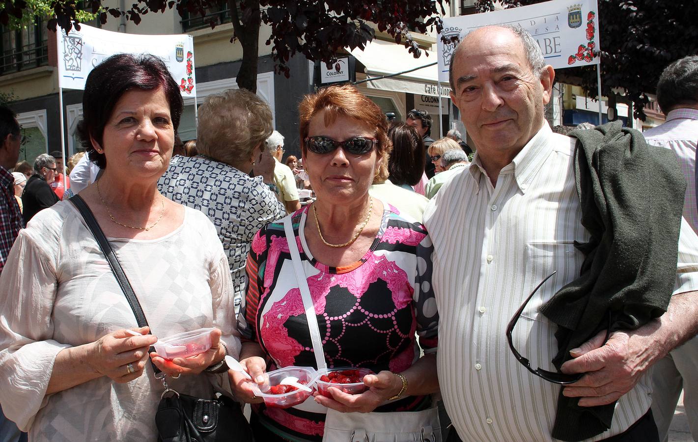 Degustación de fresas con vino en la calle Juan Lobo