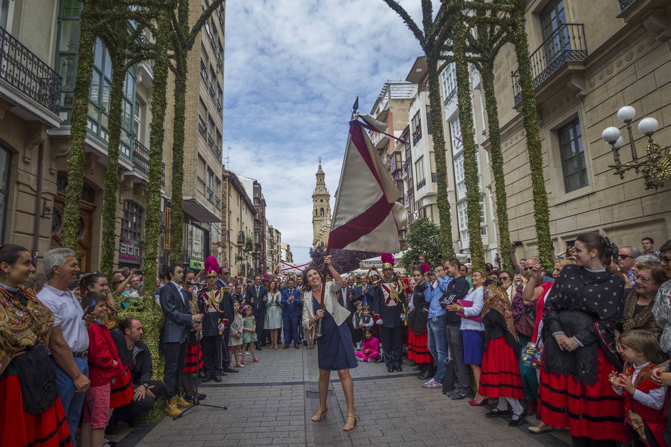 Procesión y banderazos por san Bernabé